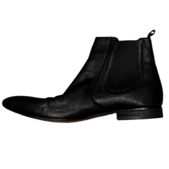 BOSS HUGO BOSS Chelsea Black Pull On Leather Ankle Boot SZ 11 - Picture 1 of 10